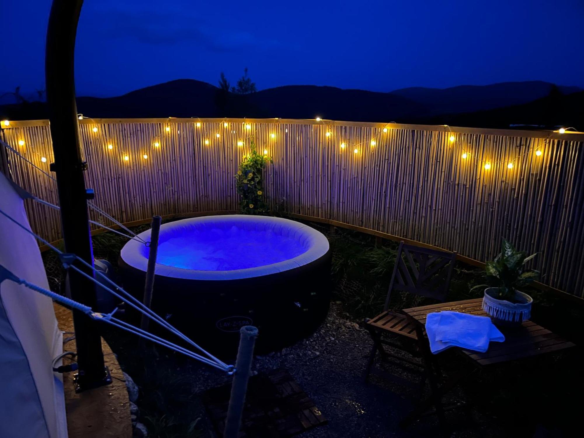 Отель Glamping Hohe Wand - Zelt Mit Sternenfenster Und Whirlpool Maiersdorf Экстерьер фото